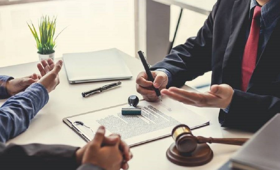 Service Provider of Corporate & Commercial Lawyer in New Delhi, Delhi, India.